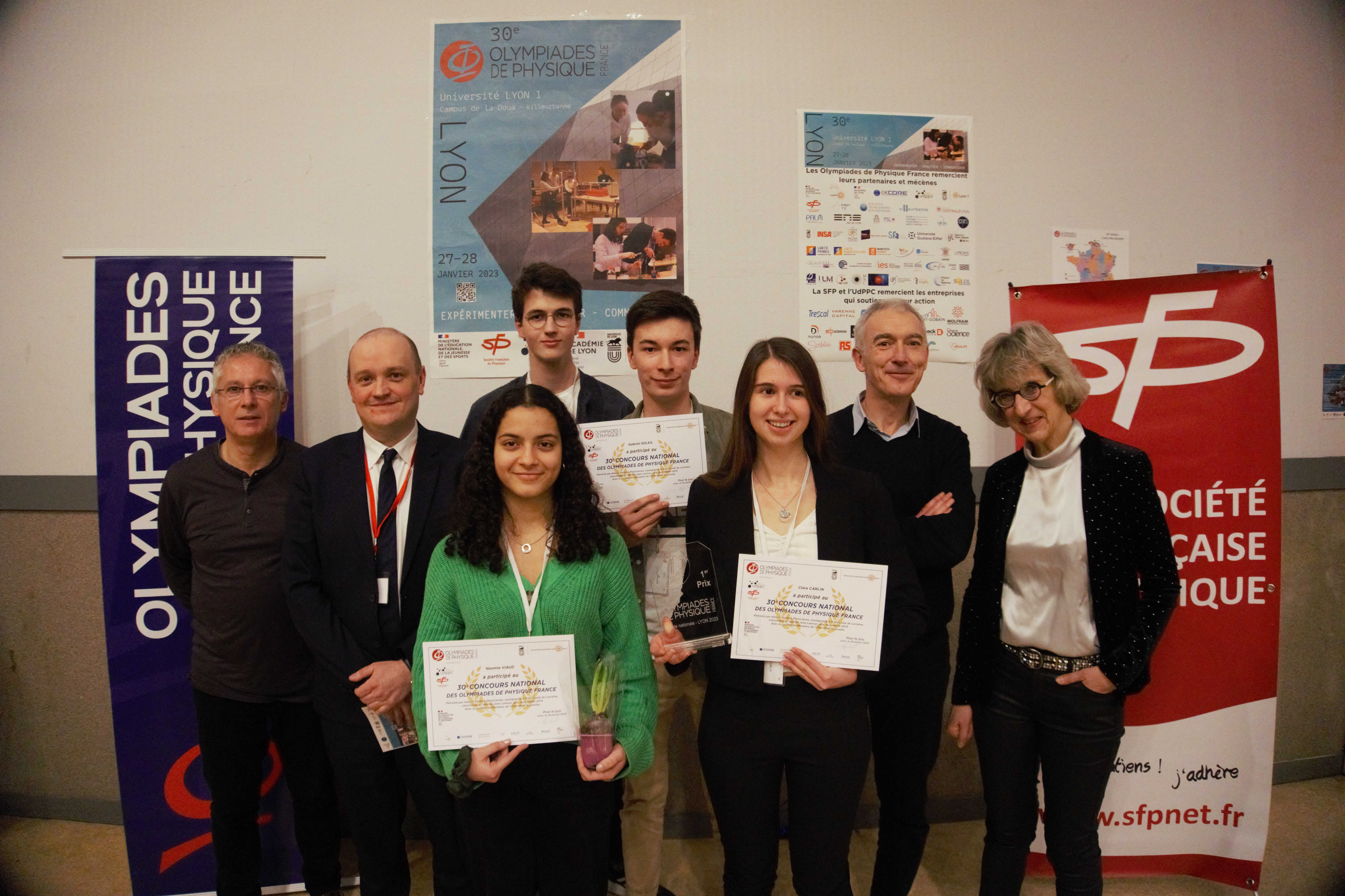 30-CN-eq-104-La-remise-des-prix.63d8ccbd7aff4.jpg