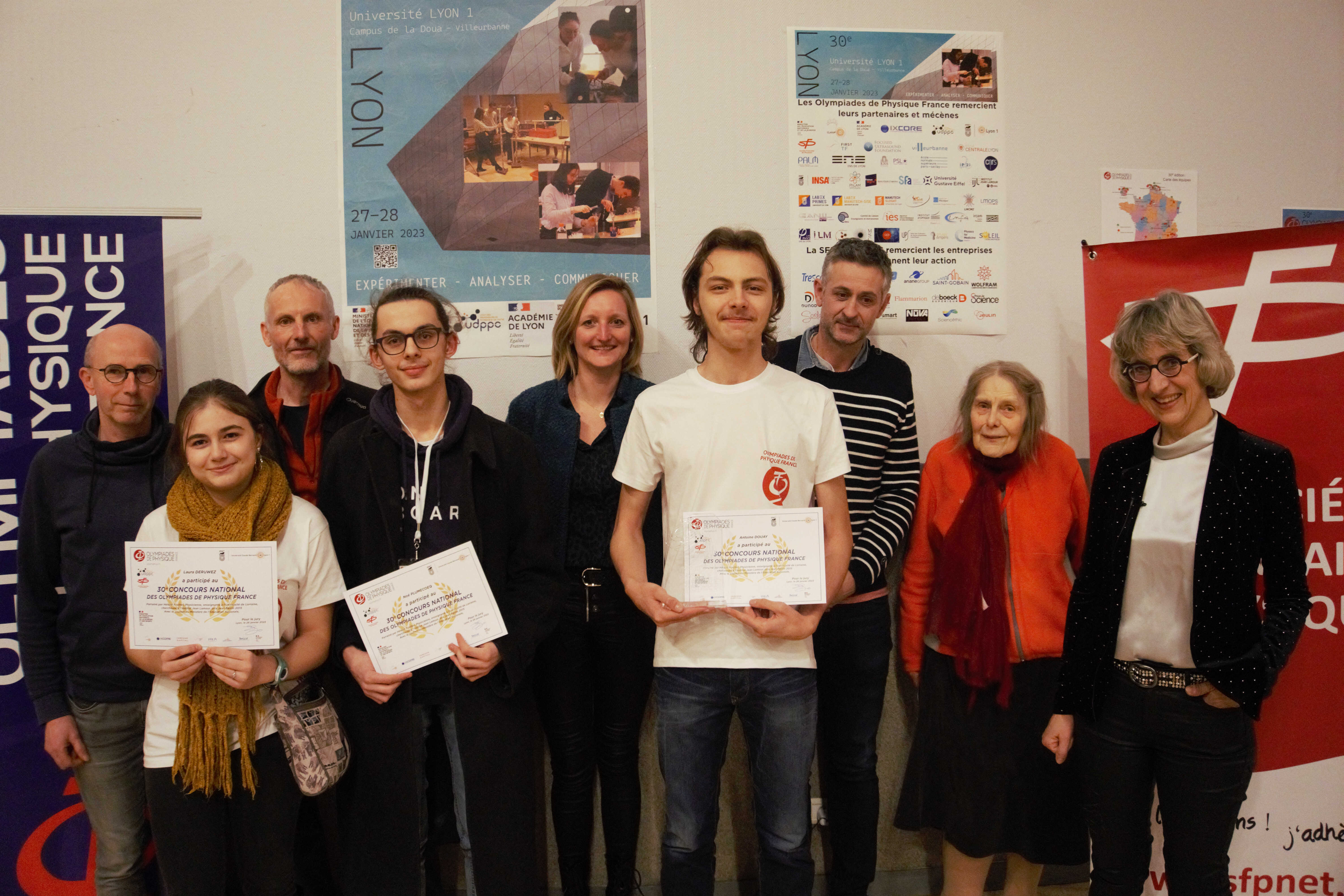 30-CN-eq-104-La-remise-des-prix.63d8ccca2f3fd.jpg