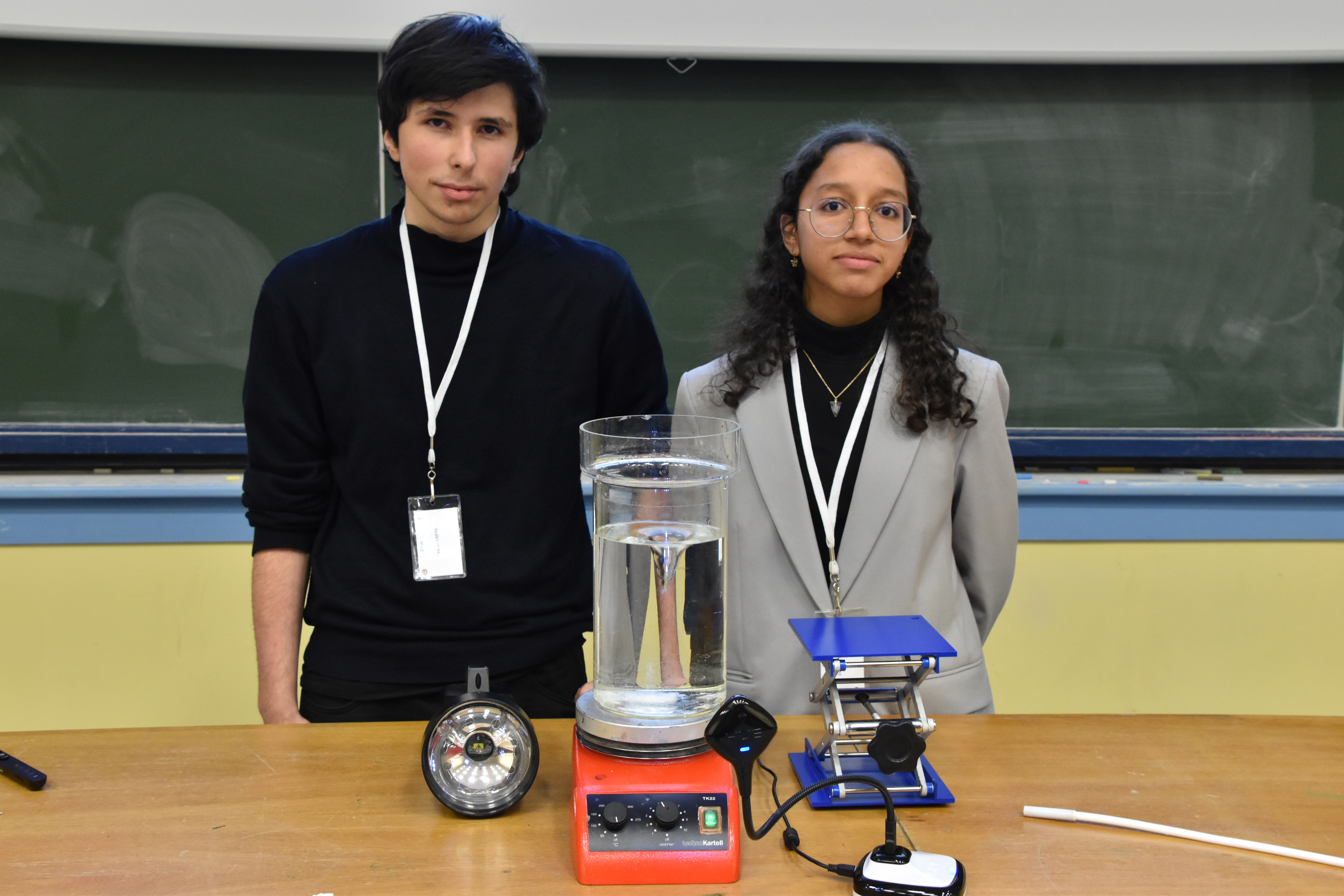 30-CN-eq-T-Catastrophe-dans-le-becher-le-vortex-ne-sait-plus-ou-donner-de-la-tete.63e0107ef1d24.jpg