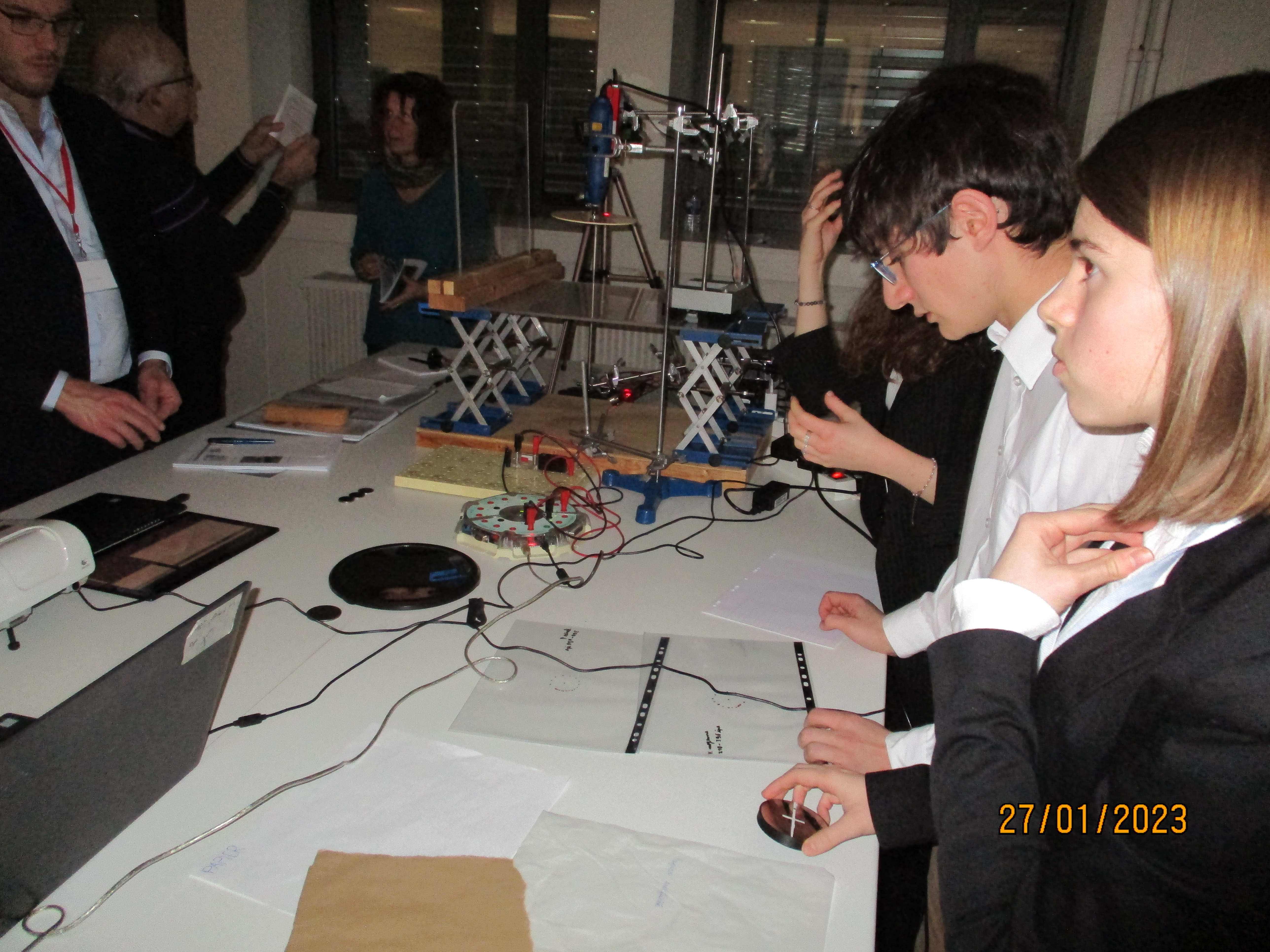 30-CN-eq-V-Ca-tourne-Action.63e01129989cd.jpg