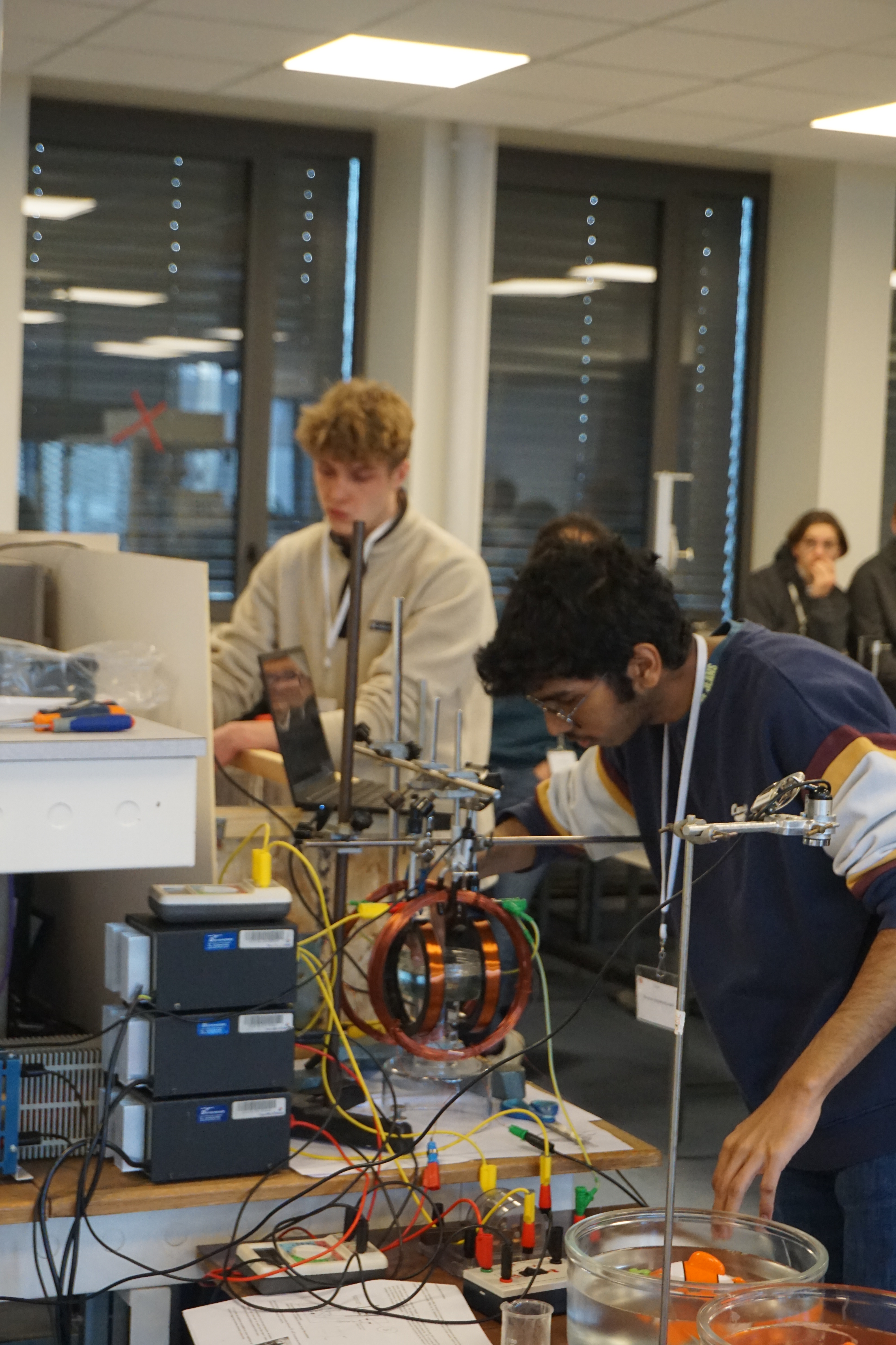 30-CN-eq-Y-La-micronatation-des-nanorobots.63e01279268d2.jpg