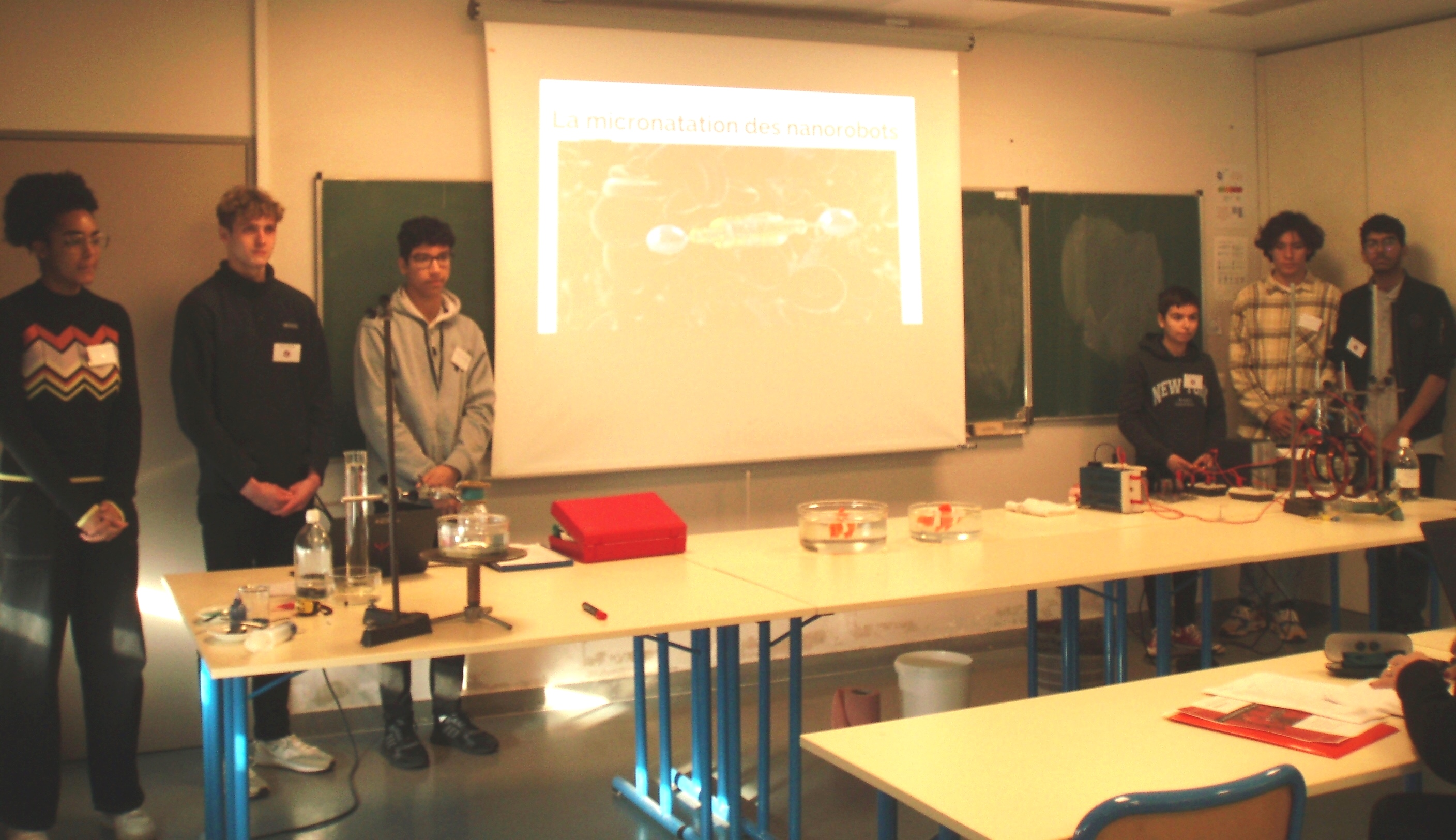 30-Marne-la-Vallee-eq15-La-micronatation-des-nanorobots-6391ade4ea7d3.JPG