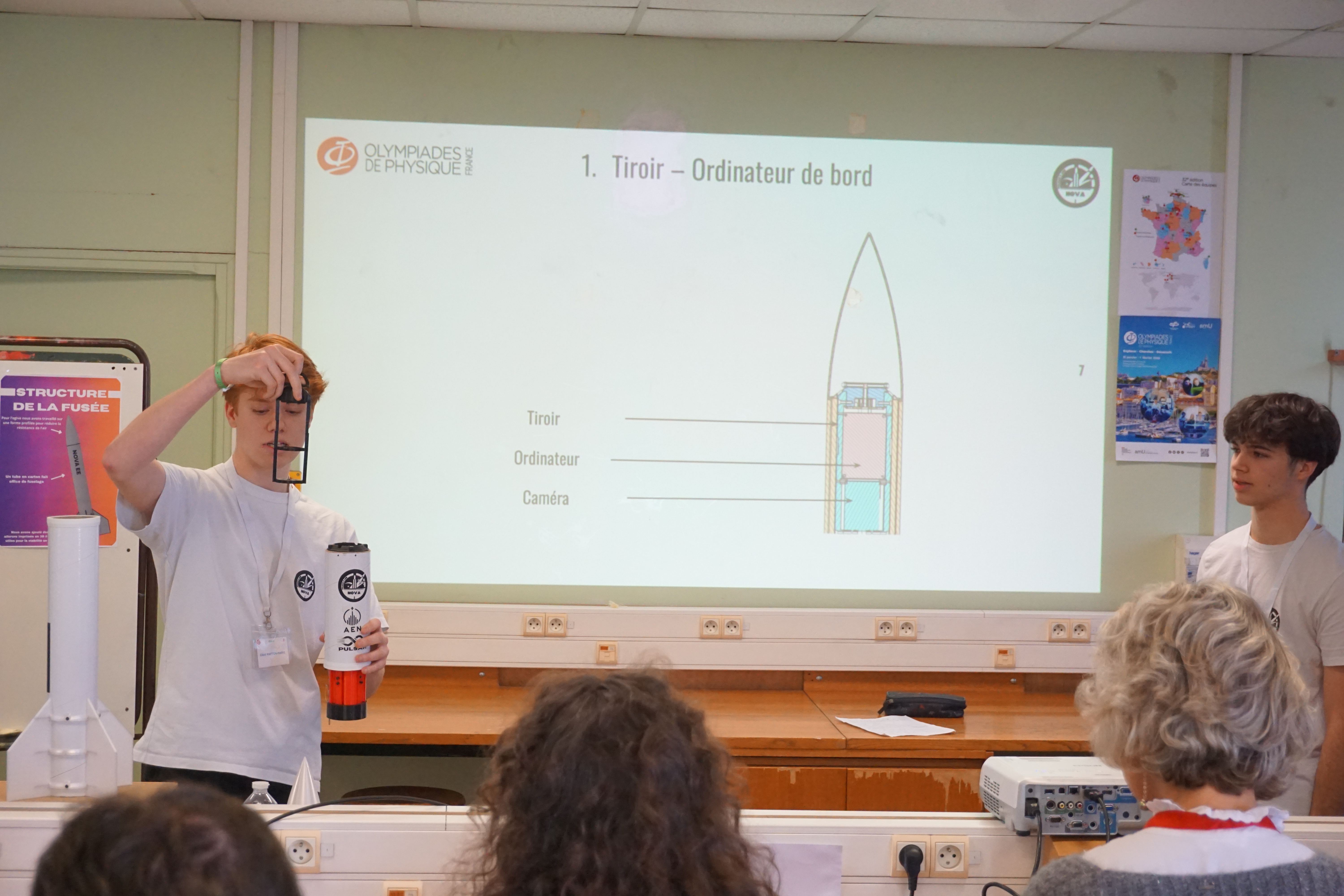 32-CN-eq-F-Construction-d-une-fusee-de-A-a-Z.679e1c73aef8e.jpg