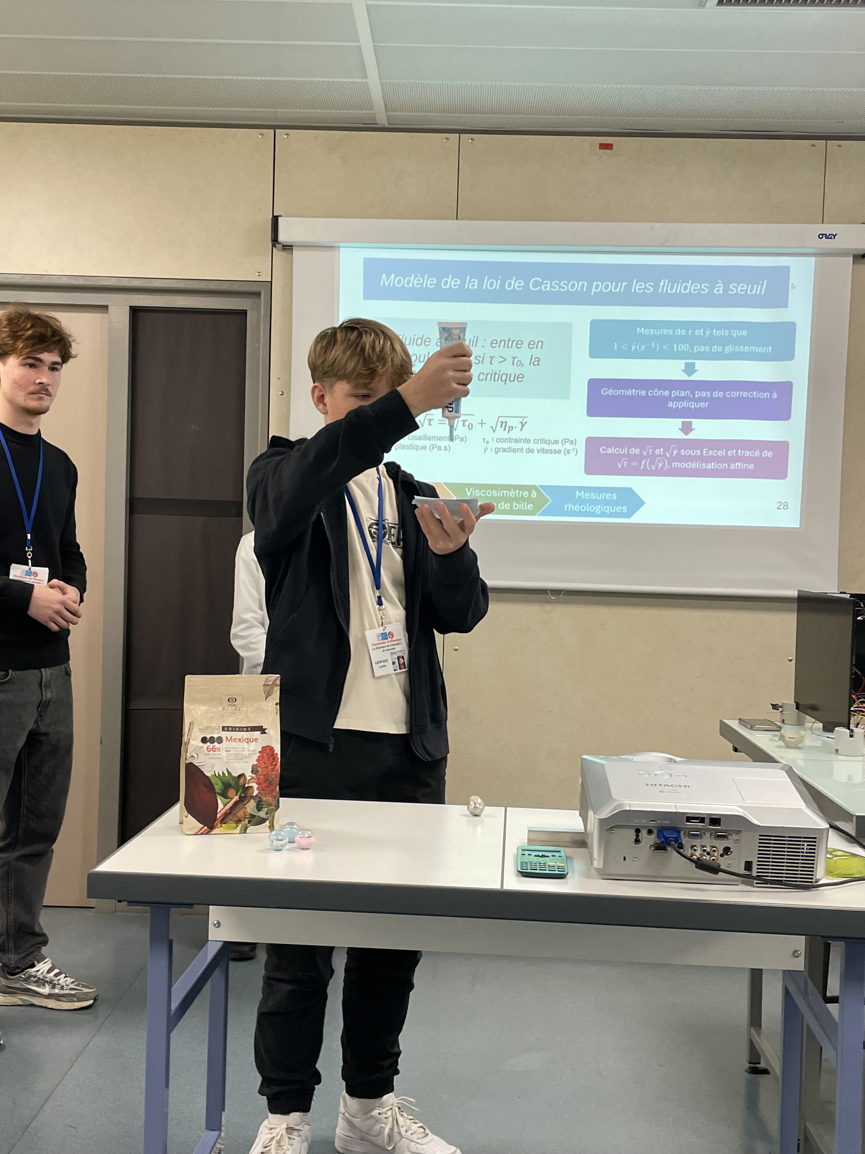 32-Creteil-Marne-la-Vallee-eq18-La-physique-du-chocolat-2-la-viscosite-6762c2fe6adab.jpg