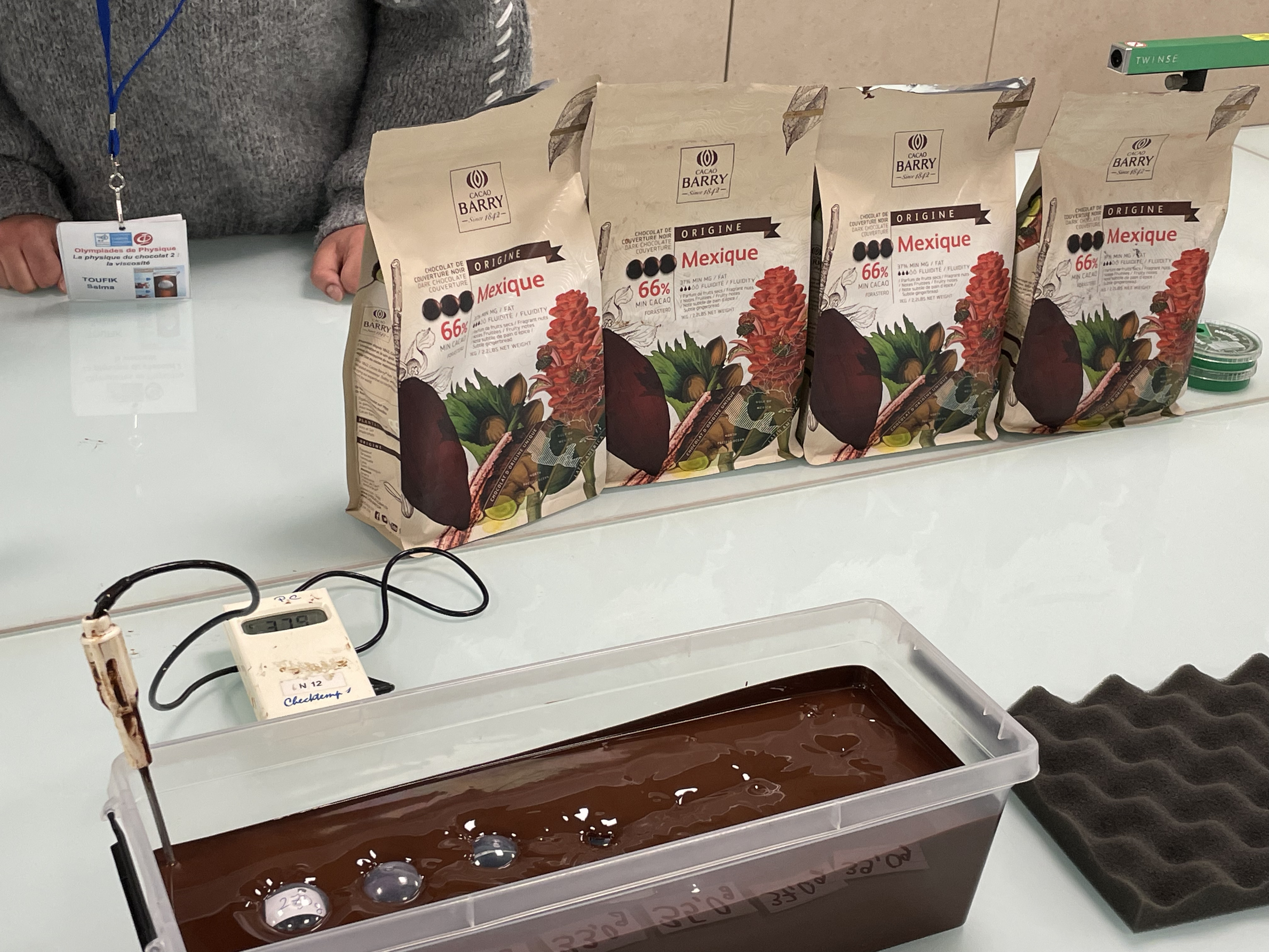 32-Creteil-Marne-la-Vallee-eq18-La-physique-du-chocolat-2-la-viscosite-6762c30b054d2.jpg