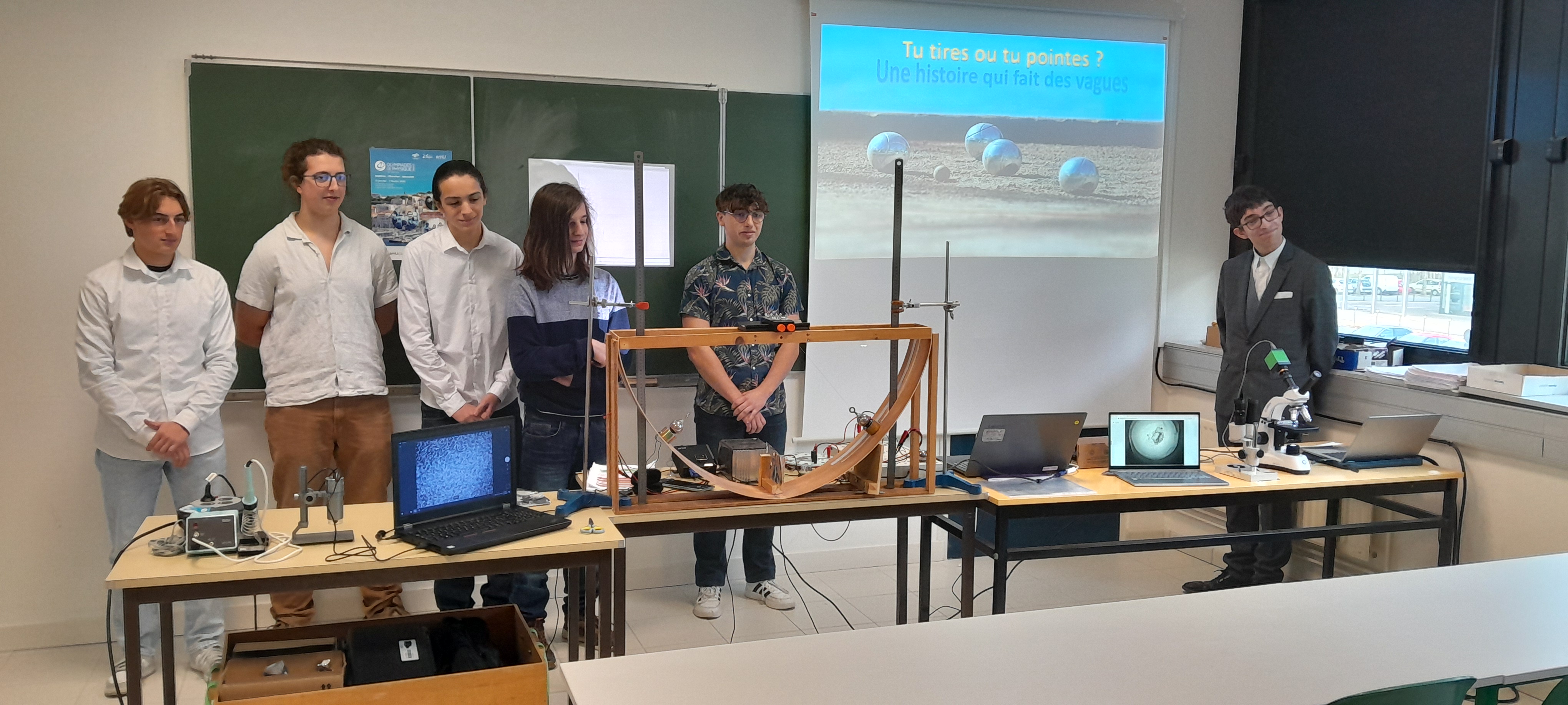 32-Poitiers-eq34-Tu-tires-ou-tu-pointes-Une-histoire-qui-fait-des-vagues-677e771b8870b.jpg
